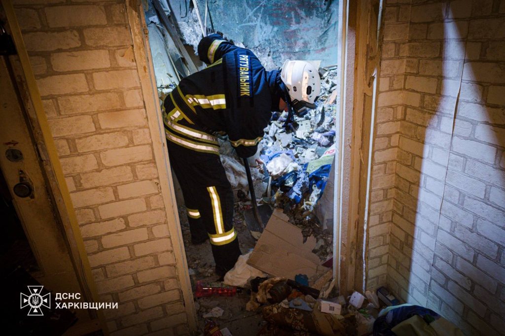Вибух у квартирі в Харкові: рятувальники розібрали завали Вибух у квартирі в Харкові: рятувальники розібрали завали