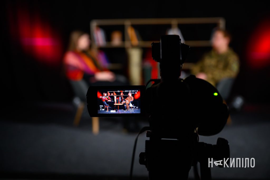 «Багато речей цінуєш більше, коли втрачаєш». Історія офіцера НГУ, звільненого з полону Запис інтерв‘ю зі звільненим з полону Арсеній «Руді» Фото: Ігор Лептуга