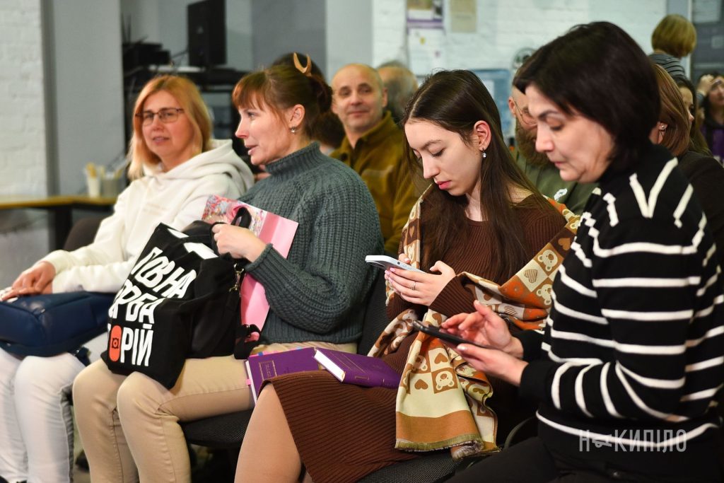 Поетичний вечір з Галиною Крук. Фоторепортаж 10 Галина Крук, поетичний вечір