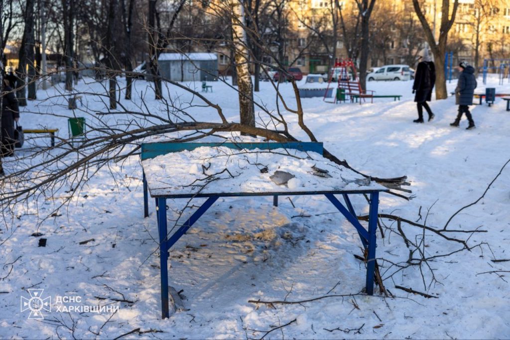 Майже 20 будинків пошкоджені в Харкові через російську атаку ввечері 26 січня 5 Наслідки влучання БпЛА в Немишлянському районі Харкова