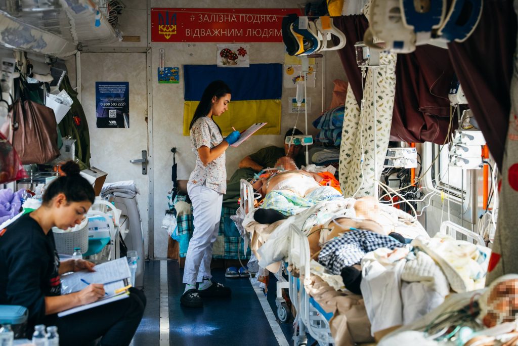 Евакпотяг із фронту 5 евакуаційний потяг, поранені