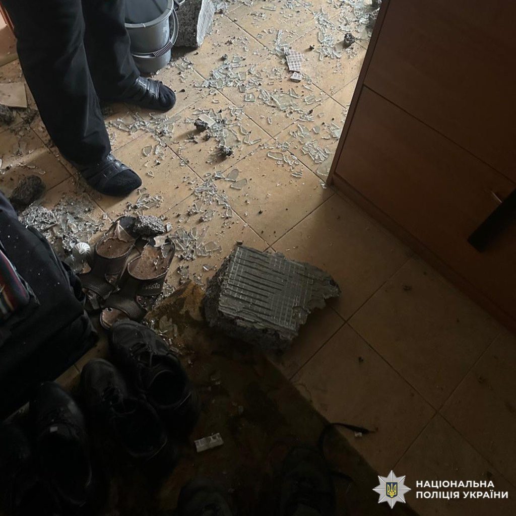 ворог атакує Харків дронами: зафіксовано влучання у кількох районах міста 1