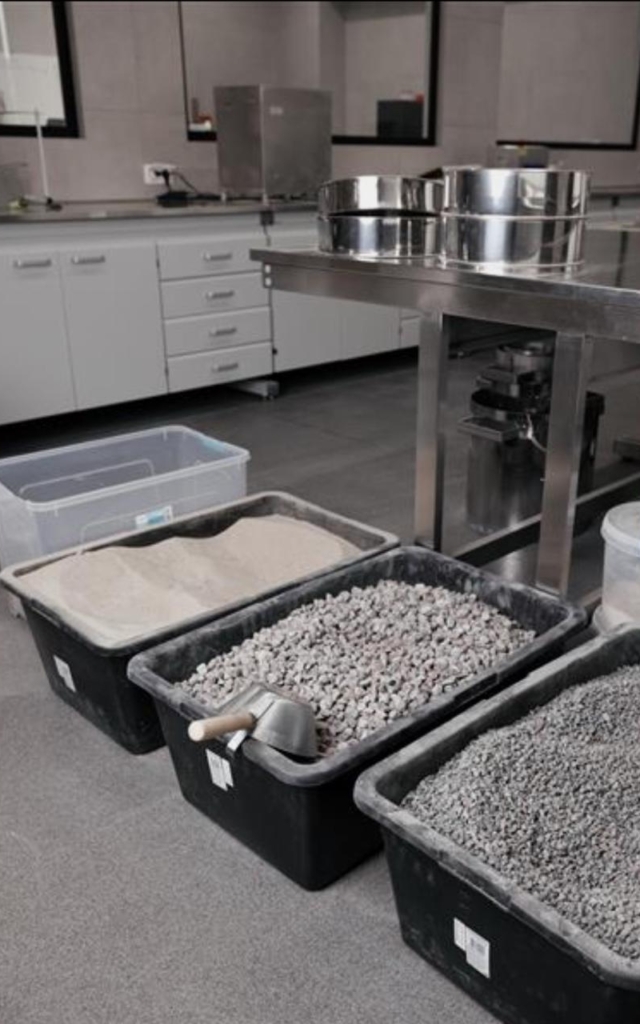 Будівництво — із відходів, тепло — із каналізації. Які ноу-хау з'явилися в повоєнному відновленні 15