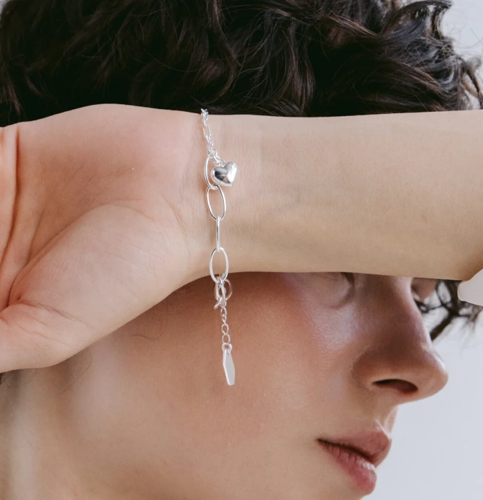 Срібло як мова подарунків: традиції, що подорожують світом Срібло як мова подарунків: традиції, що подорожують світом