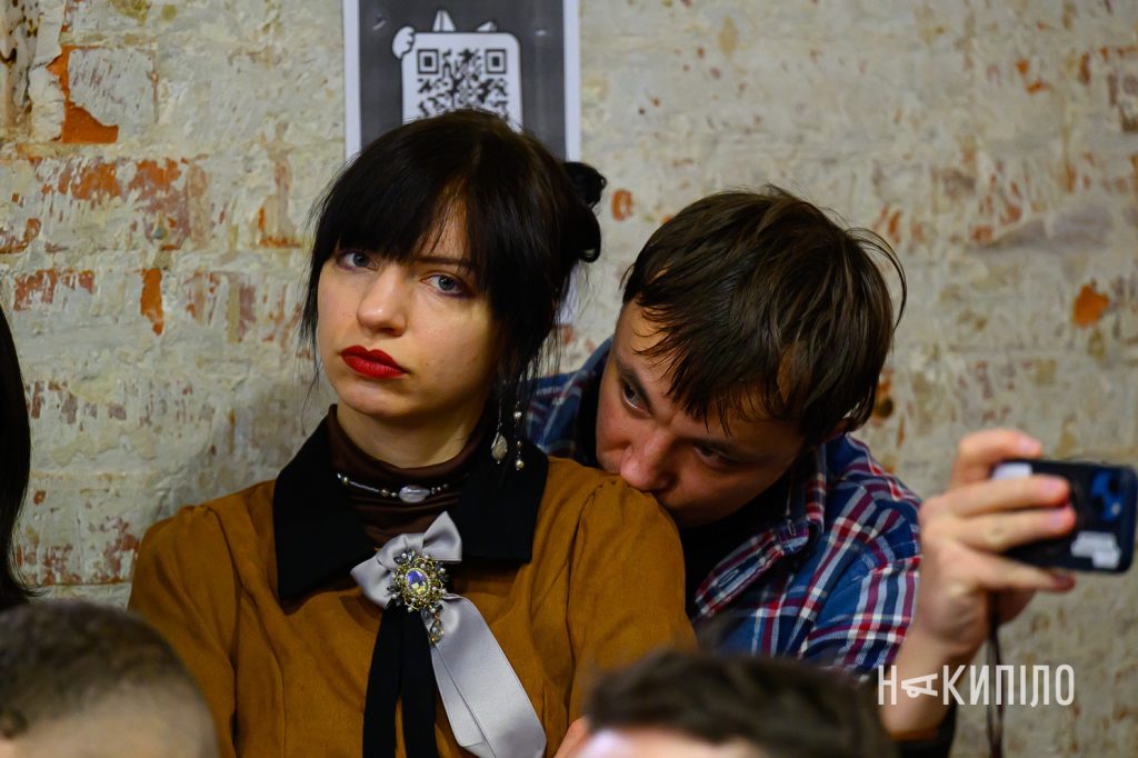 Харків'яни мали змогу поговорити з Дмитром Кулебою. Фоторепортаж Дмитро Кулеба,15 лютого 2026 року, презентація книги «Дипломатична кухня воєнного часу» ,DRUK,фото:Ігор Лептуга