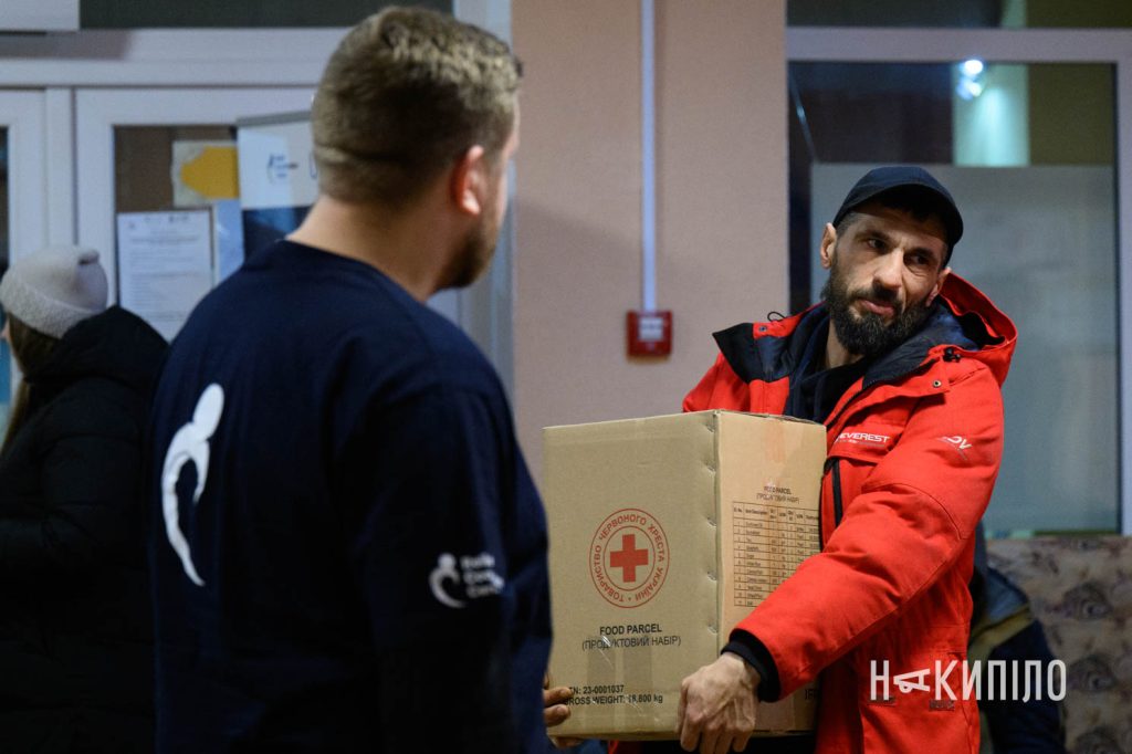 Як працює транзитний центр для евакуйованих у Харкові. Фото Як працює транзитний центр для евакуйованих у Харкові. Фото