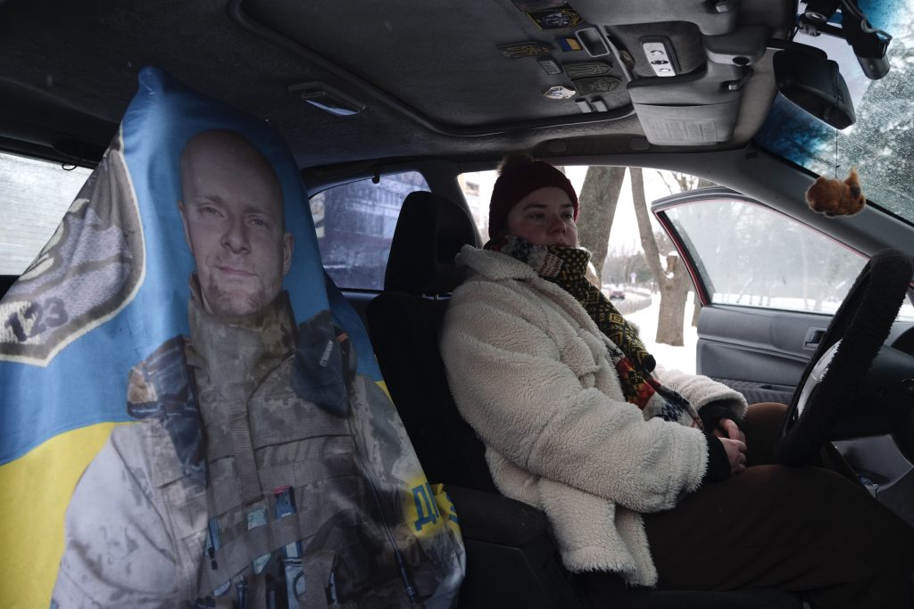 Дівчинка, в яку він закохався. Жінка, яка пам'ятає: історія дружини полеглого захисника з Харківщини Полеглий захисник на псевдо Сухар