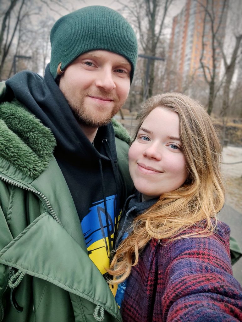 Дівчинка, в яку він закохався. Жінка, яка пам'ятає: історія дружини полеглого захисника з Харківщини Дівчинка, в яку він закохався. Жінка, яка пам'ятає: історія дружини полеглого захисника з Харківщини