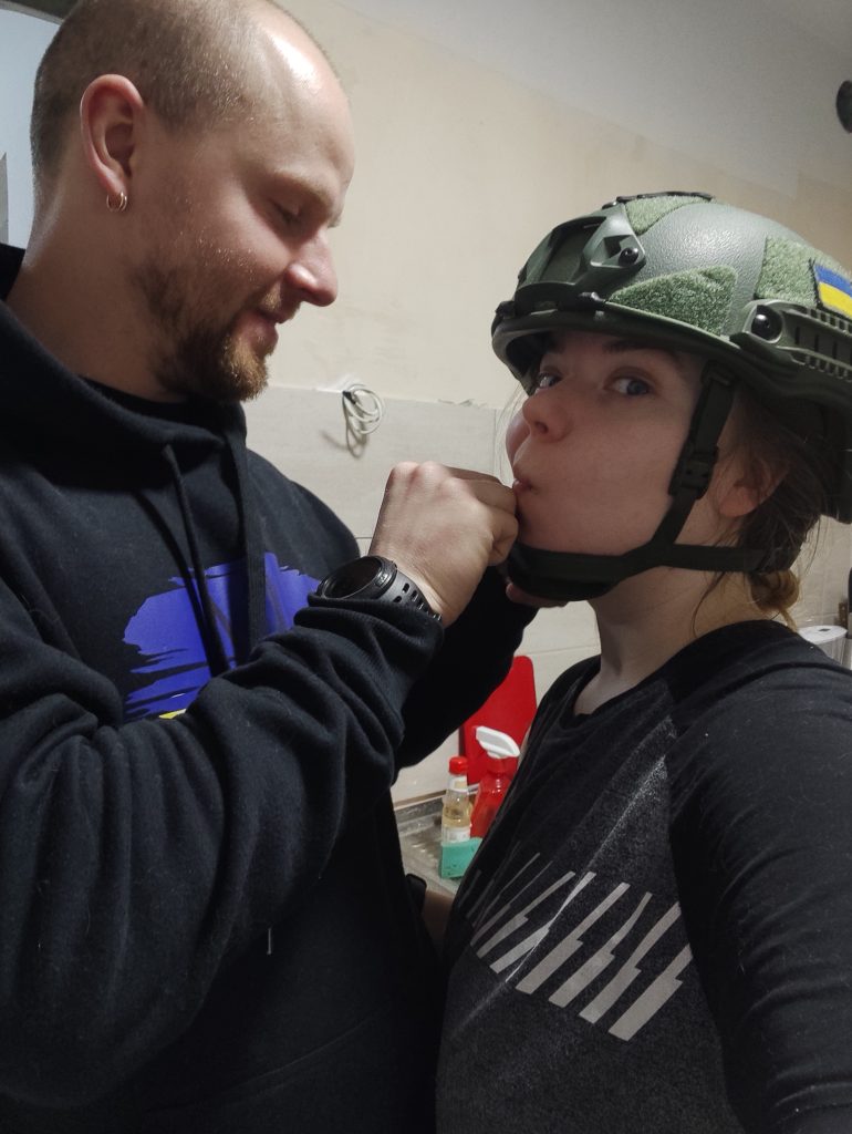 Дівчинка, в яку він закохався. Жінка, яка пам'ятає: історія дружини полеглого захисника з Харківщини Дівчинка, в яку він закохався. Жінка, яка пам'ятає: історія дружини полеглого захисника з Харківщини