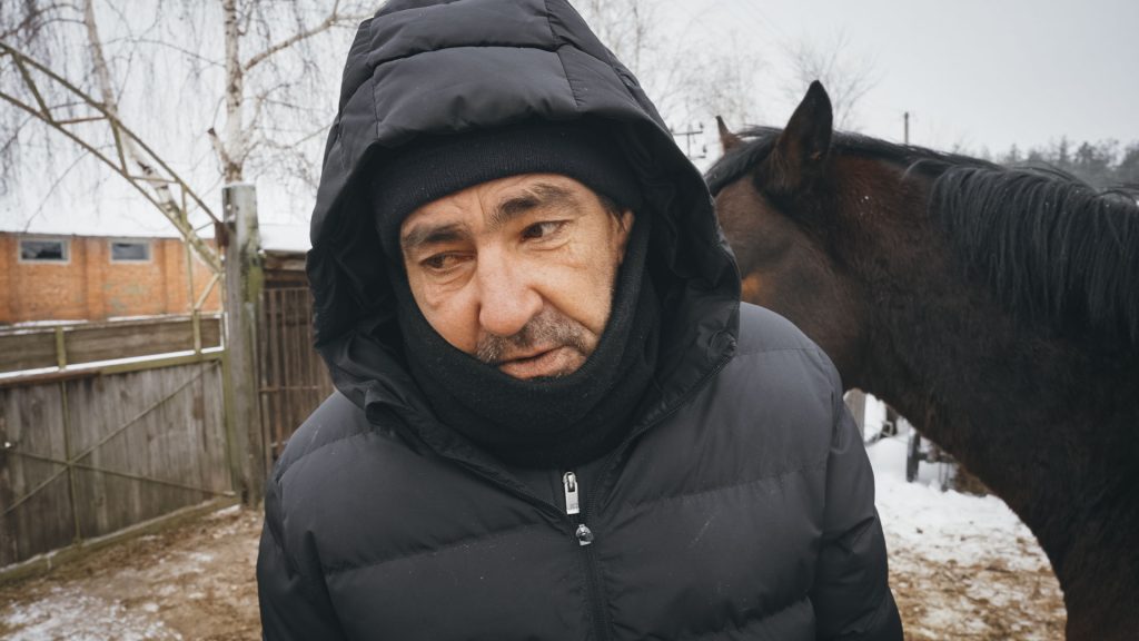 Як рятували коней з-під ворожих обстрілів конюх Олексій Болюх