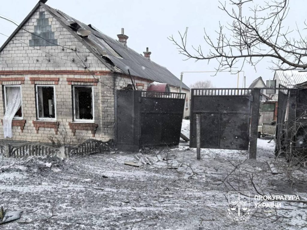 Двоє жінок постраждали на Купʼянщині через російські обстріли 2 Золочів, вибух БпЛА пошкодив будинки