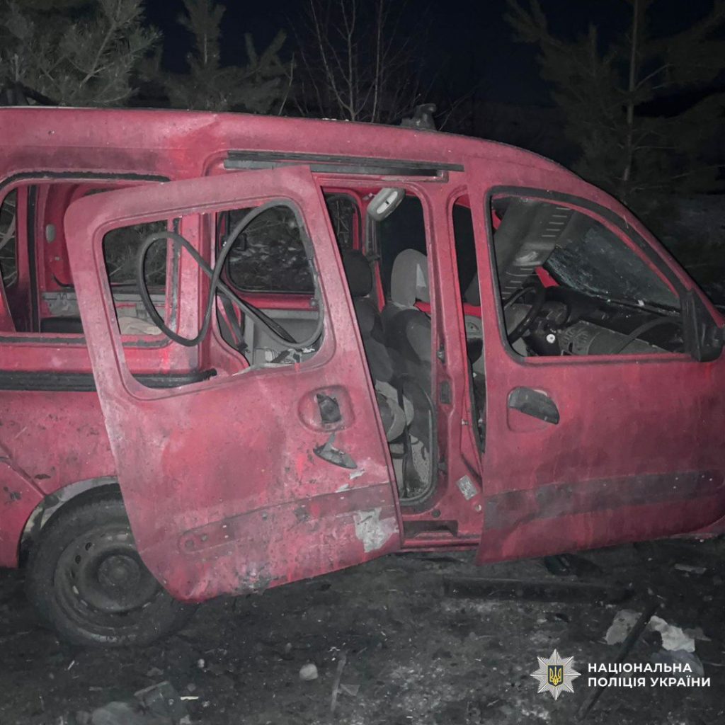 Корівник, п‘ять авто й оселі атакували БпЛА на Харківщині Корівник, п‘ять авто й оселі атакували БпЛА на Харківщині