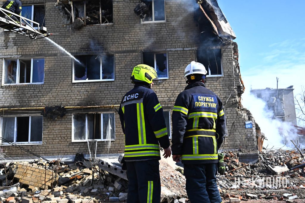 11 загиблих, 16 поранених: наслідки удару по Харкову 11 загиблих, 16 поранених: наслідки удару по Харкову