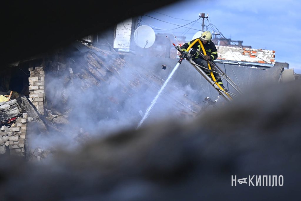 11 загиблих, 16 поранених: наслідки удару по Харкову 11 загиблих, 16 поранених: наслідки удару по Харкову