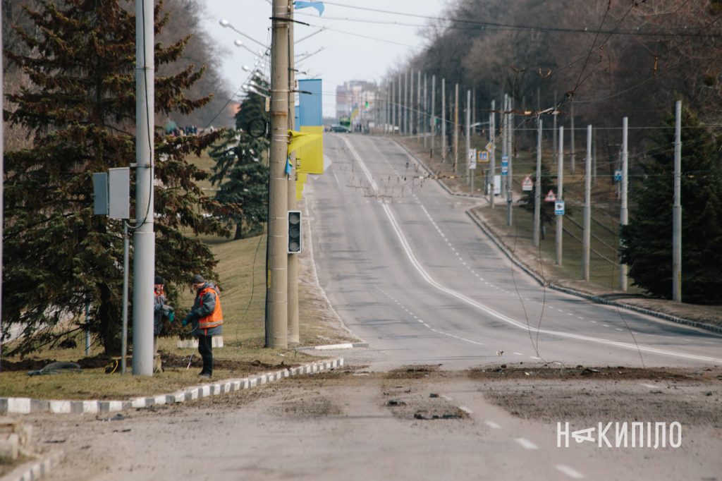 росіяни вдарили по Харкову «шахедами». Фоторепортаж Наслідки прильоту шахеда 16 березня 2026 року, фото: Пахоменко Павло