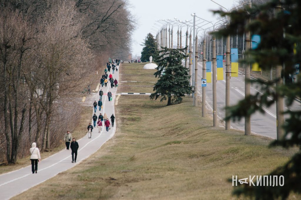 росіяни вдарили по Харкову «шахедами». Фоторепортаж Наслідки прильоту шахеда 16 березня 2026 року, фото: Пахоменко Павло
