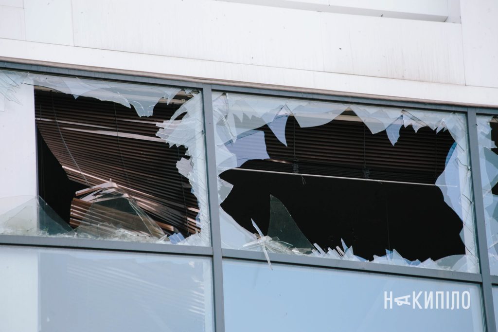 росіяни вдарили по Харкову «шахедами». Фоторепортаж Наслідки прильоту шахеда 16 березня 2026 року, фото: Пахоменко Павло