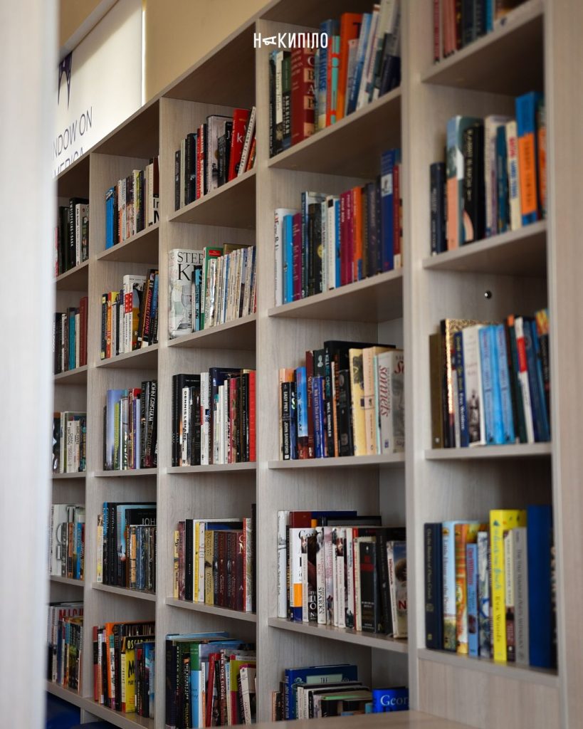 У Харкові пройшла презентація книги Юрія Шевельова «Новітня літературна мова» Вікно в Америку, презентація книги Юрія Шевельова «Новітня літературна мова», Каразінський університет