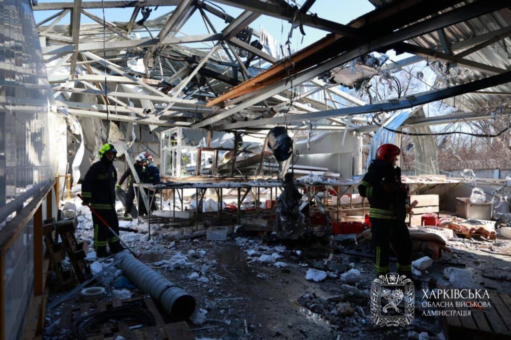 Як виглядає підприємство у Харкові, де через обстріл загинули й поранені люди Як виглядає підприємство у Харкові, де через обстріл загинули й поранені люди