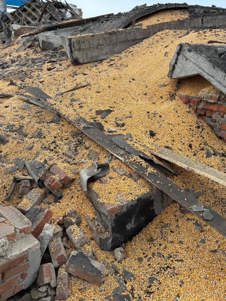 БпЛА зруйнував зерносховище у Печенізькій громаді БпЛА зруйнував зерносховище у Печенізькій громаді