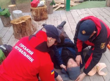 Харків’янина з травмою евакуювали з Карпат.