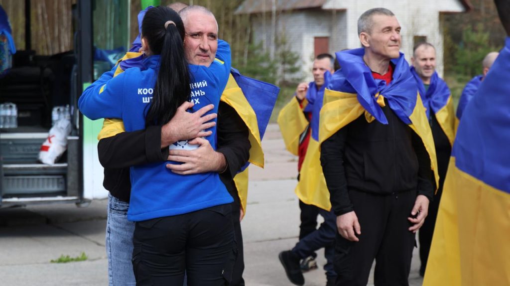 73-й обмін: Україна повернула з полону 193 захисників 73-й обмін: Україна повернула з полону 193 захисників