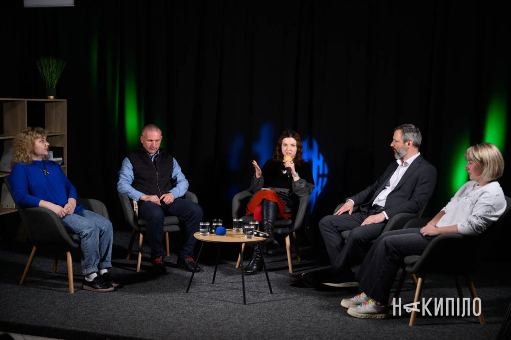 Війна та діти: «Ми не маємо права поставити дитинство на паузу» Війна та діти: «Ми не маємо права поставити дитинство на паузу»