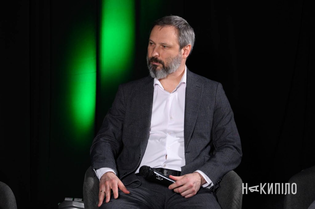 Війна та діти: «Ми не маємо права поставити дитинство на паузу» Війна та діти: «Ми не маємо права поставити дитинство на паузу»