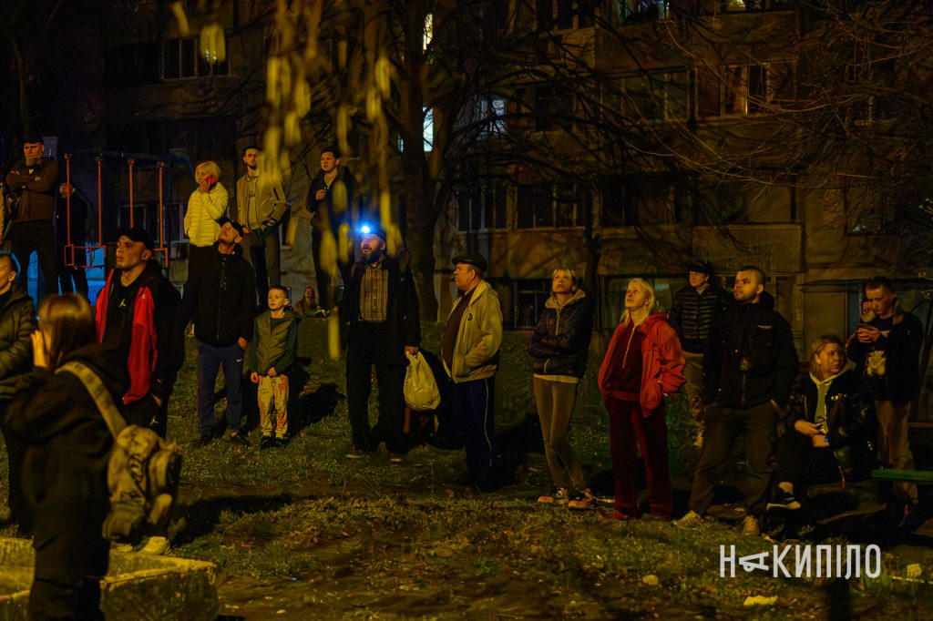 «Молнія» знищила квартиру в Харкові. Фото молнія, приліт, Харків, 1 квітня 2026 року. Фото: Ігор Лептуга