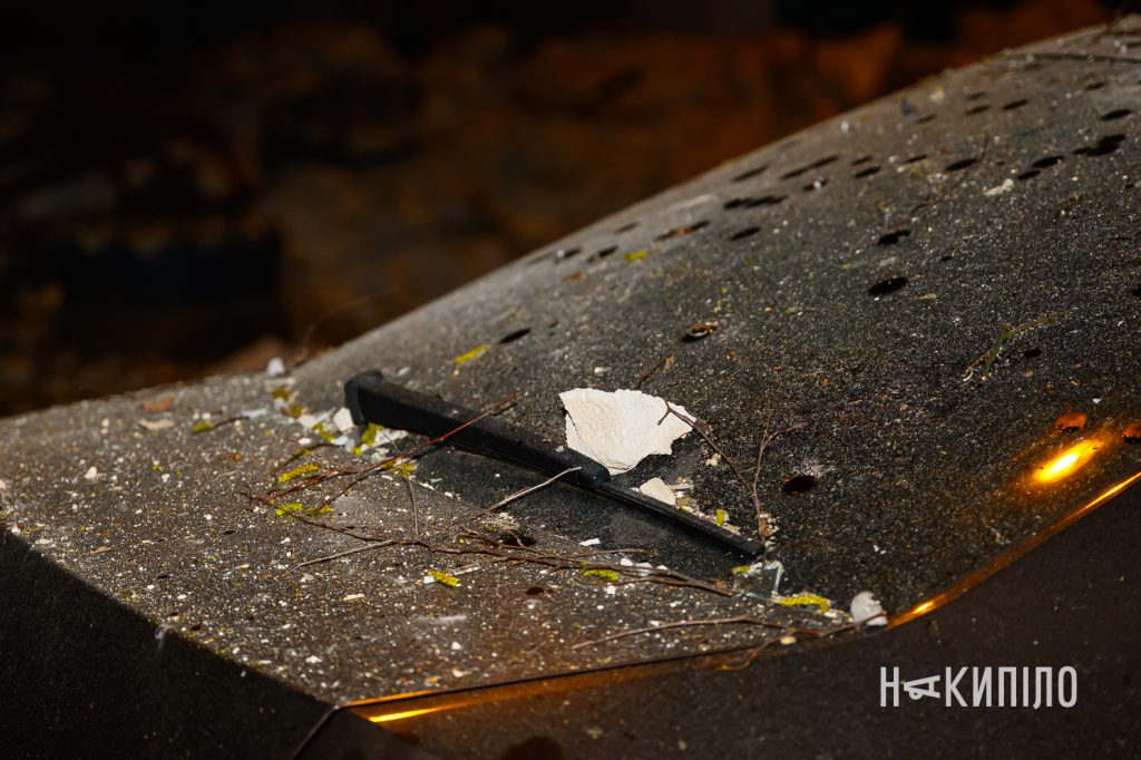 «Молнія» знищила квартиру в Харкові. Фото молнія, приліт, Харків, 1 квітня 2026 року. Фото: Ігор Лептуга