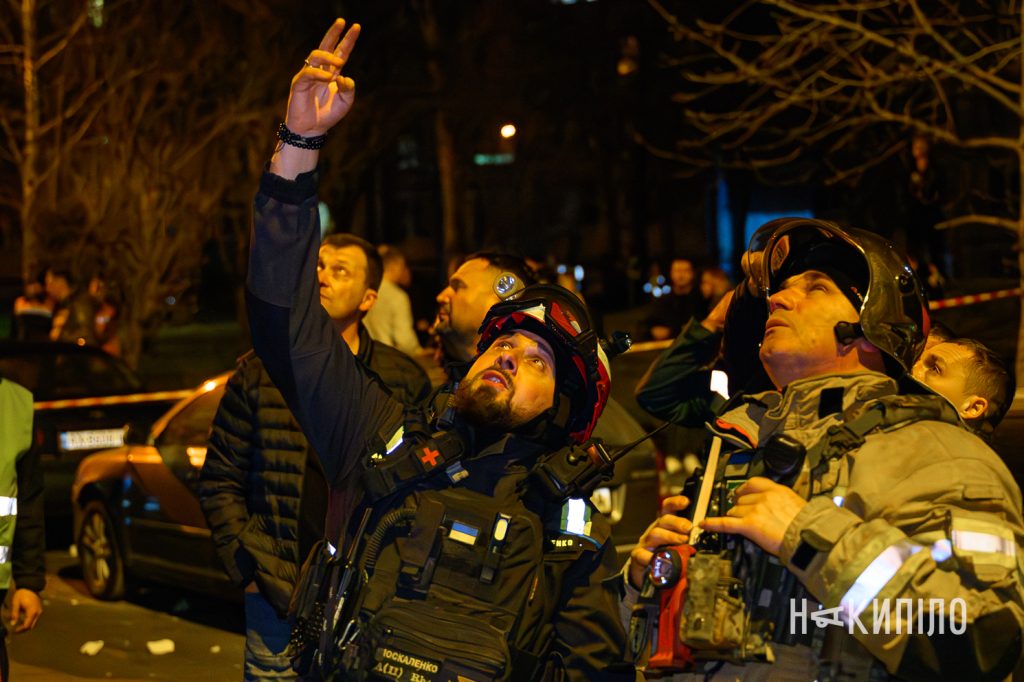 «Молнія» знищила квартиру в Харкові. Фото молнія, приліт, Харків, 1 квітня 2026 року. Фото: Ігор Лептуга