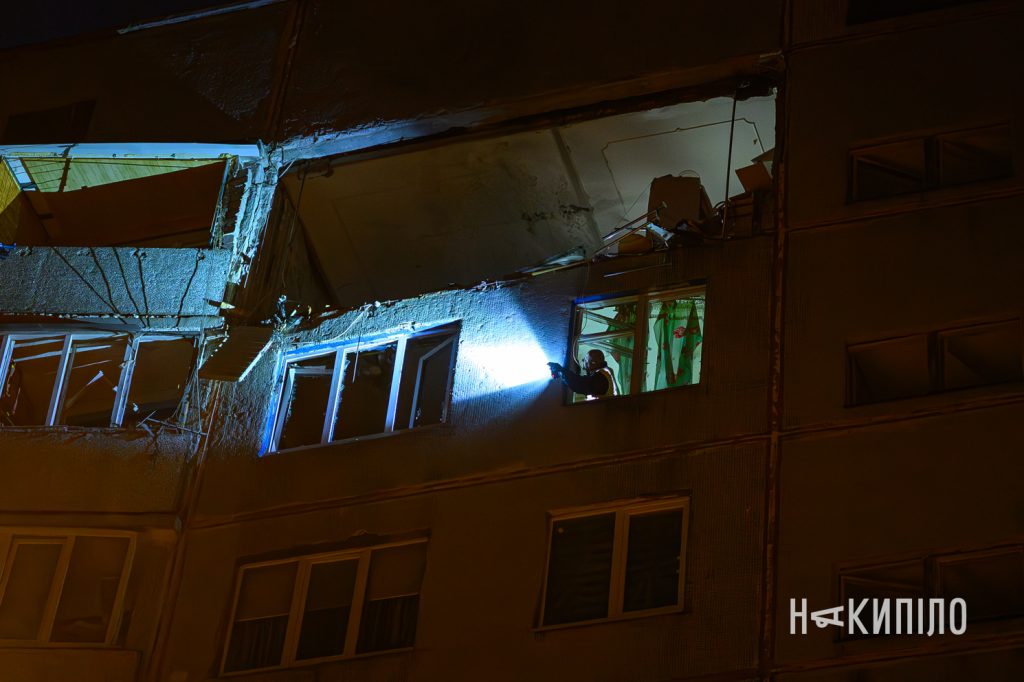 «Молнія» знищила квартиру в Харкові. Фото молнія, приліт, Харків, 1 квітня 2026 року. Фото: Ігор Лептуга