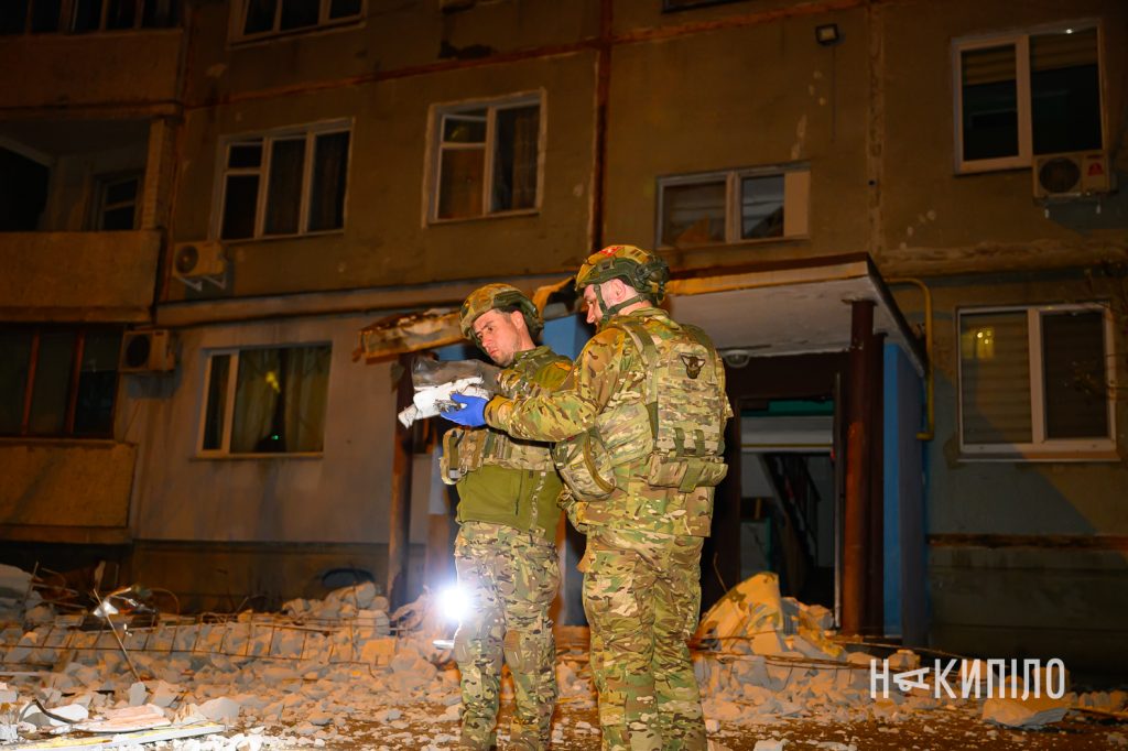 «Молнія» знищила квартиру в Харкові. Фото молнія, приліт, Харків, 1 квітня 2026 року. Фото: Ігор Лептуга
