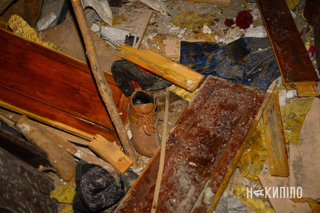 «Молнія» знищила квартиру в Харкові. Фото молнія, приліт, Харків, 1 квітня 2026 року. Фото: Ігор Лептуга