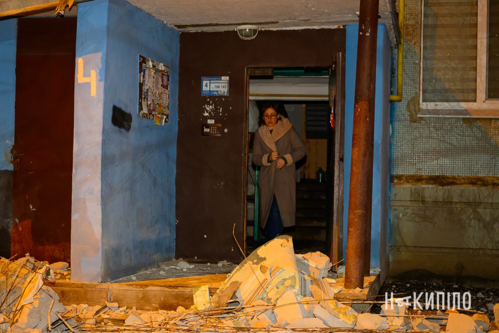 «Молнія» знищила квартиру в Харкові. Фото молнія, приліт, Харків, 1 квітня 2026 року. Фото: Ігор Лептуга