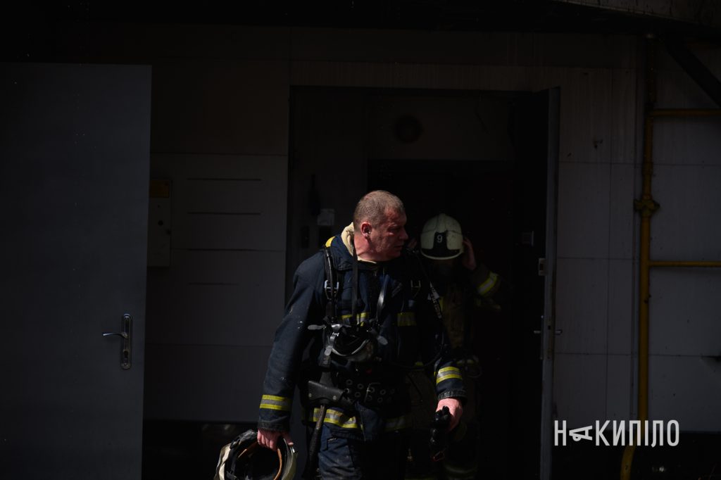 Наслідки ворожого удару по Харкову. Фоторепортаж
