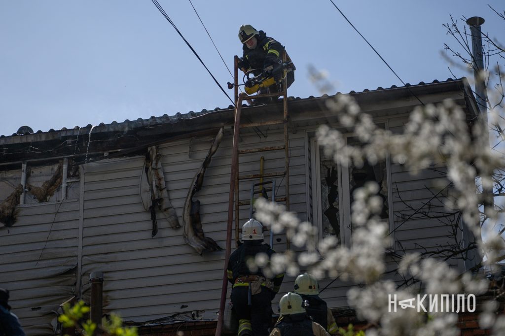 Наслідки ворожого удару по Харкову. Фоторепортаж