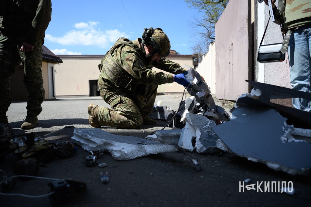 Наслідки ворожого удару по Харкову. Фоторепортаж
