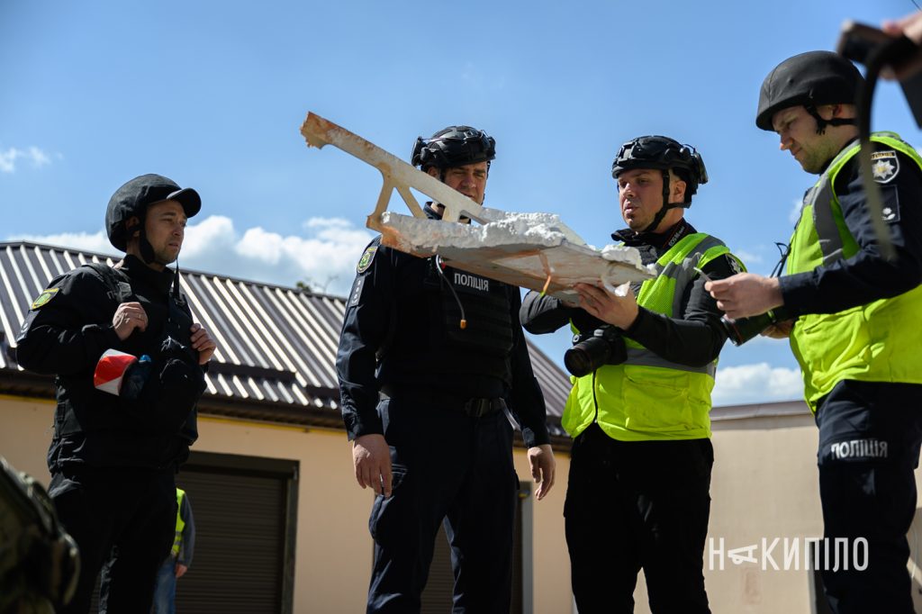 Наслідки ворожого удару по Харкову. Фоторепортаж
