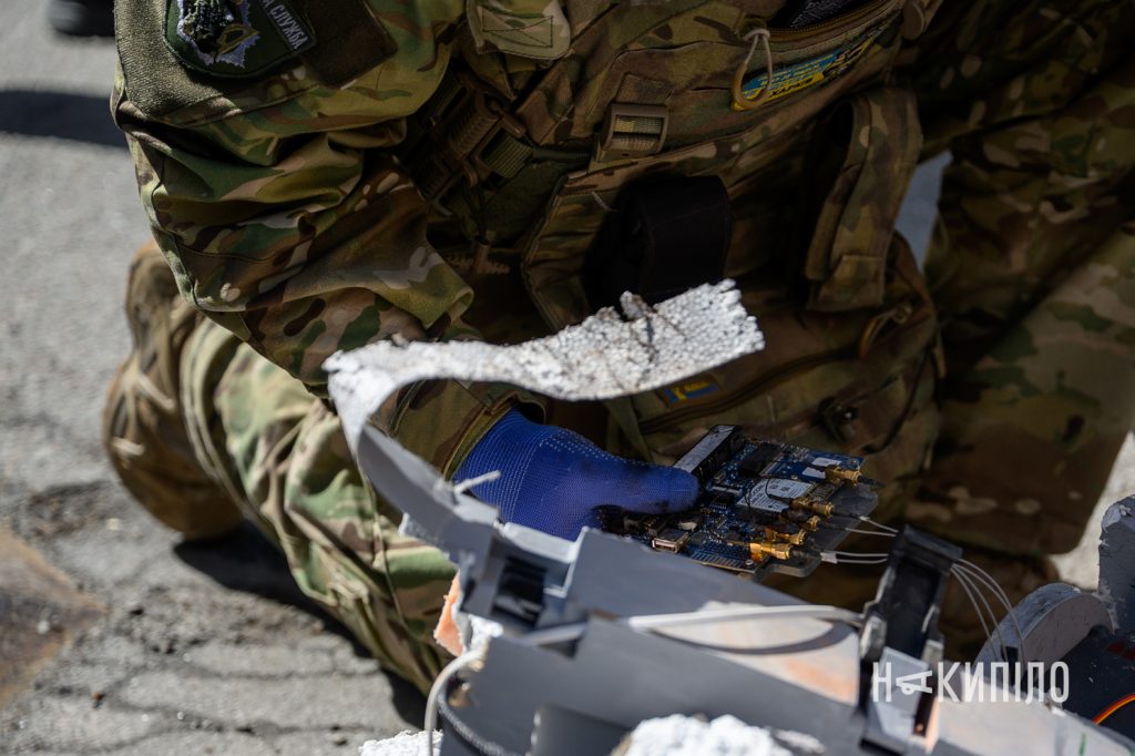 Наслідки ворожого удару по Харкову. Фоторепортаж