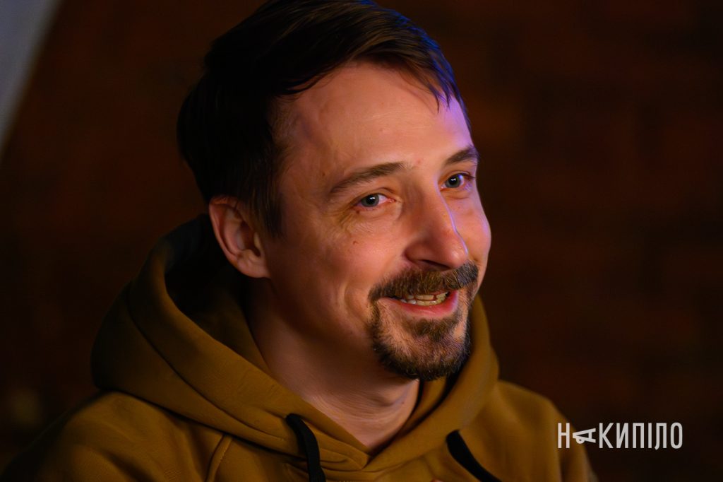 У Харкові провели зустріч із пілотами підрозділу БпЛА «Ясні Очі» бригади «Хартія» Зустріч із підрозділом БпЛА Ясні Очі бригади Хартія