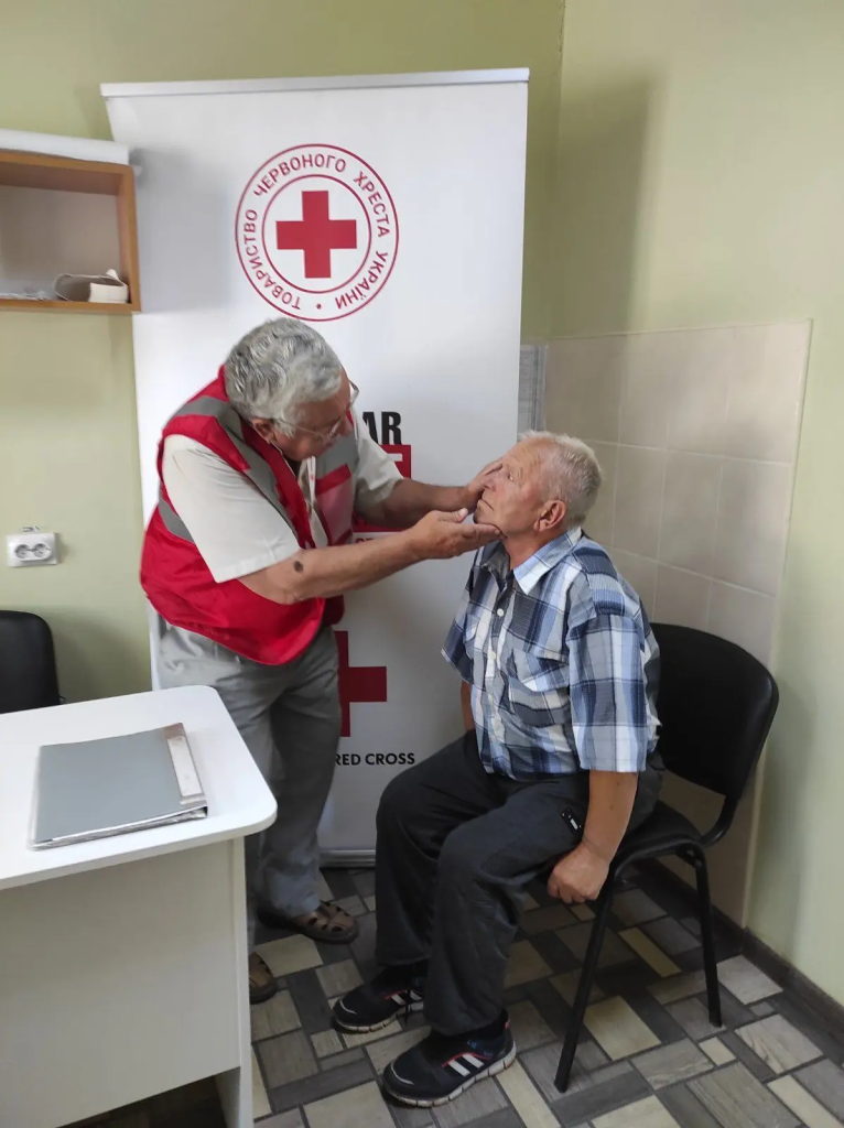 Як війна впливає на доступ до медицини на Харківщині й Донеччині