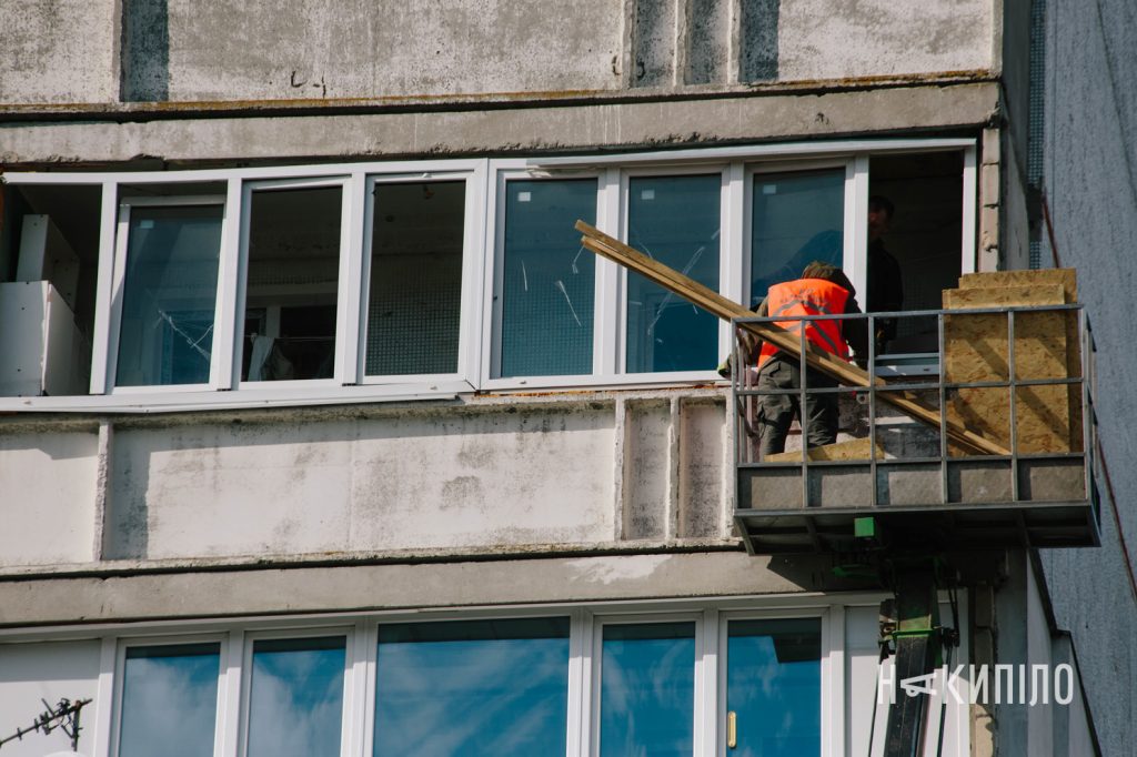 Харків під атакою «шахедів». Фоторепортаж наслідки обстіла Харкова дронами 6го квітня 2026 року