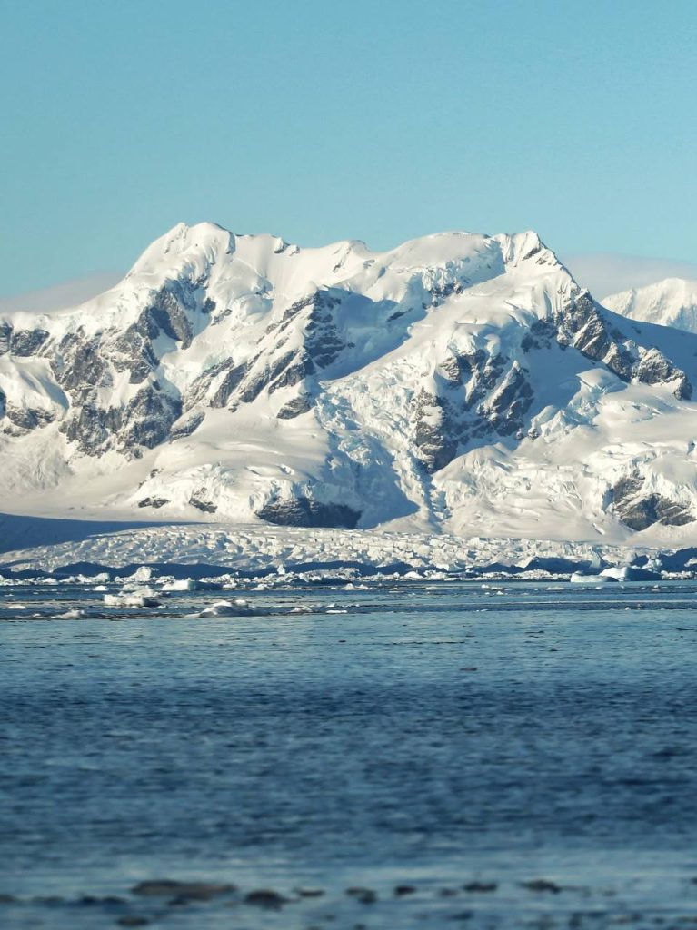 Українські вчені досліджуватимуть, як змінюються полярні регіони через потепління Українські вчені досліджуватимуть, як змінюються полярні регіони через потепління