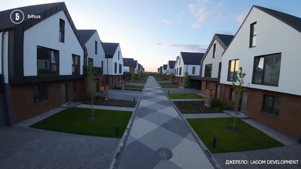 Майно на $1 млн: що знайшли у родини Дениса Лутія Майно на $1 млн: що знайшли у родини Дениса Лутія