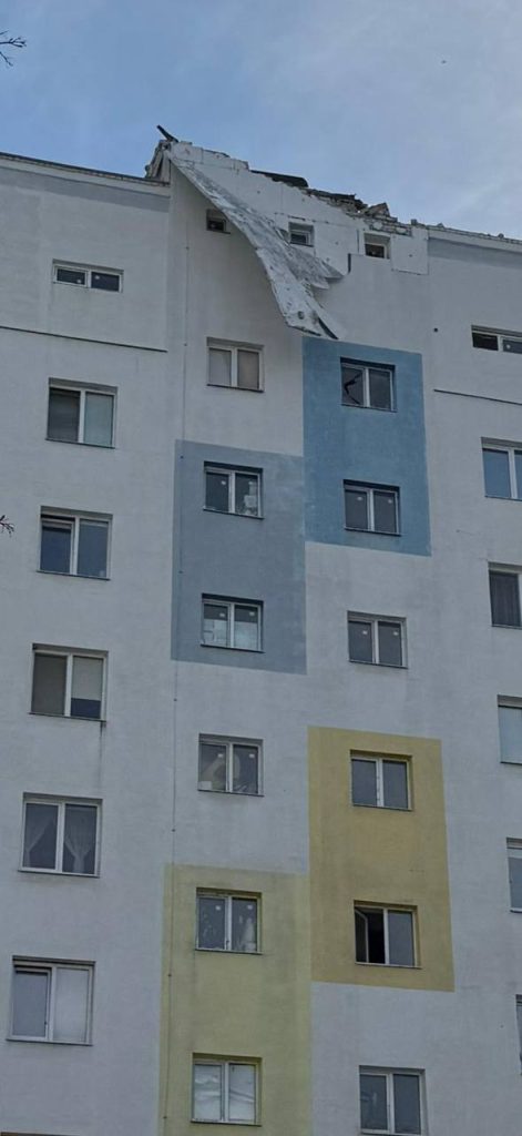 Харків під атакою «шахедів». Фоторепортаж наслідки обстіла Харкова дронами 6го квітня 2026 року