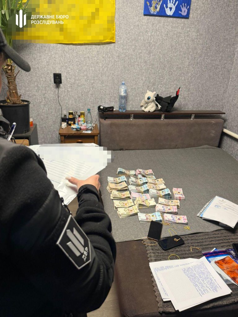 Продавав бойові дрони: на Харківщині затримали командира батареї Продавав бойові дрони: на Харківщині затримали командира батареї