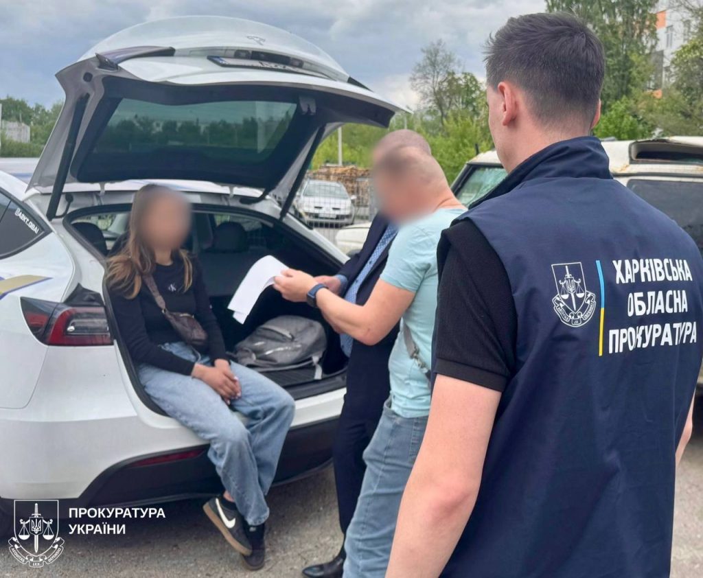 Автоблогерку, яку підозрюють у контрабанді авто, випустили під заставу Автоблогерку, яку підозрюють у контрабанді авто, випустили під заставу