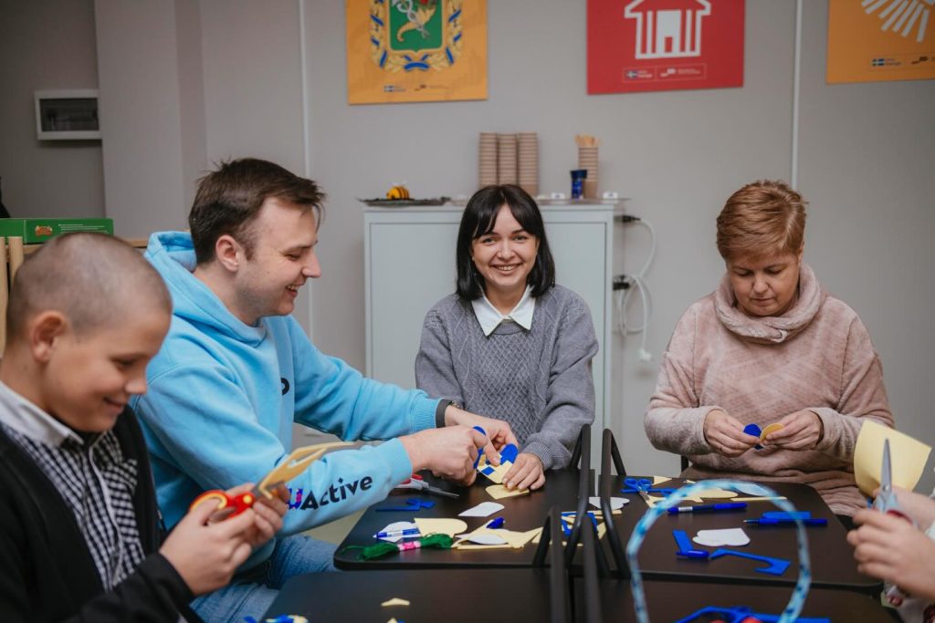 «Хочеться, аби війна закінчилася, але поки ми тут — працюємо». Історія вчительки з Мерефи «Хочеться, аби війна закінчилася, але поки ми тут — працюємо». Історія вчительки з Мерефи