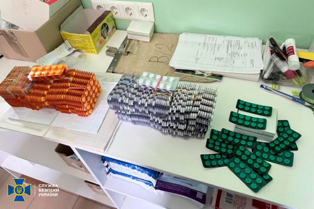 У Харкові в низці аптек незаконно продавали наркозалежним ліки з кодеїном У Харкові в низці аптек незаконно продавали наркозалежним ліки з кодеїном